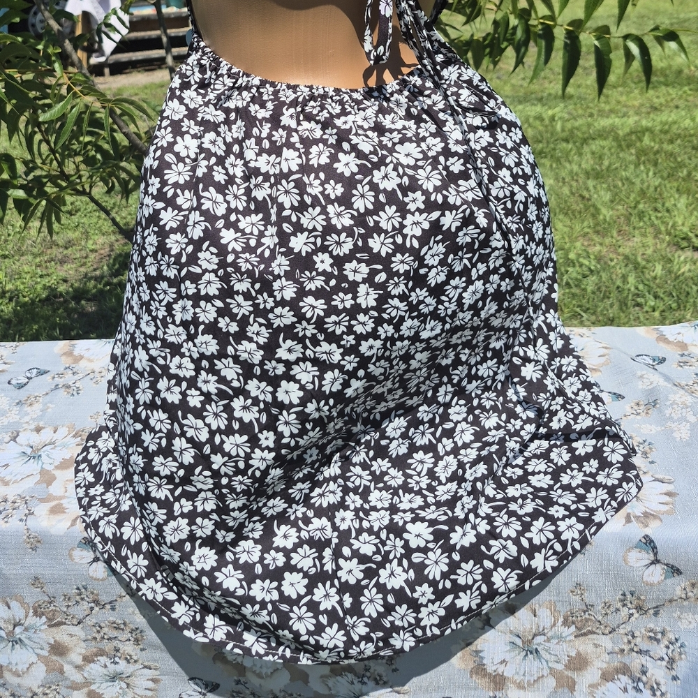 Black and White Floral Dress LOOK AT THE BACK OF THIS ONE! - Picture 14 of 14